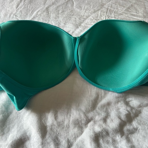 Cacique Green Molded Cup Bra with Adjustable Straps - Picture 4 of 7